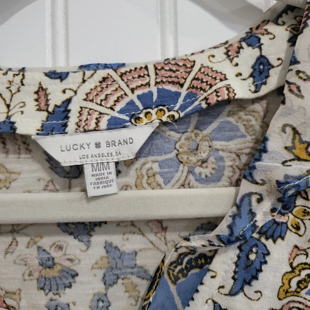 Lucky Brand Size Med Top - Picture 7 of 7